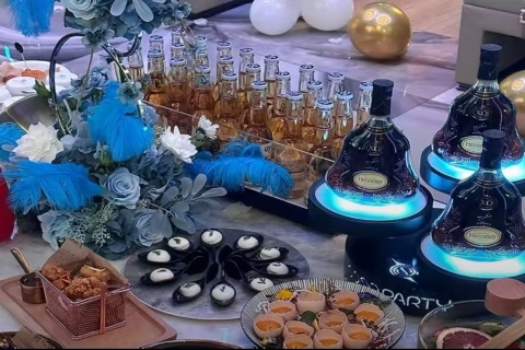 怒江夜场招聘信息,商务服务员、兼职暑假工急聘